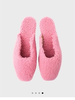 Women’s Pink Shearling Slipper